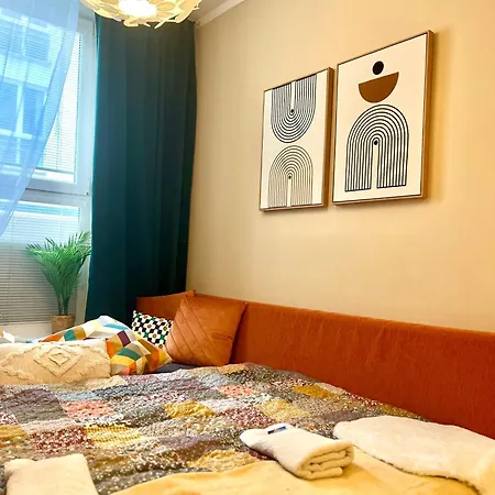 Jenny - Old Town, Free Private Parking, Ac *