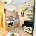 Jenny - Old Town, Free Private Parking, Ac Appartement